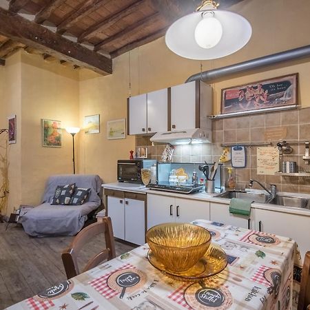 La Casa Gialla Di Буонконвенто Екстериор снимка