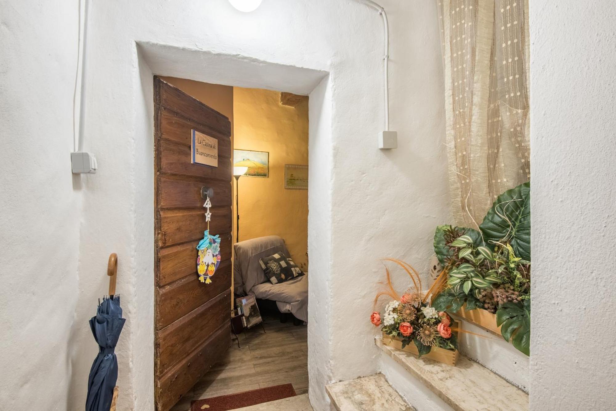 La Casa Gialla Di Буонконвенто Екстериор снимка